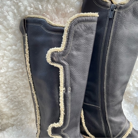 Timberland Dark Brown Leather Boots with Sherpa Lining Size 6 - Picture 2 of 14